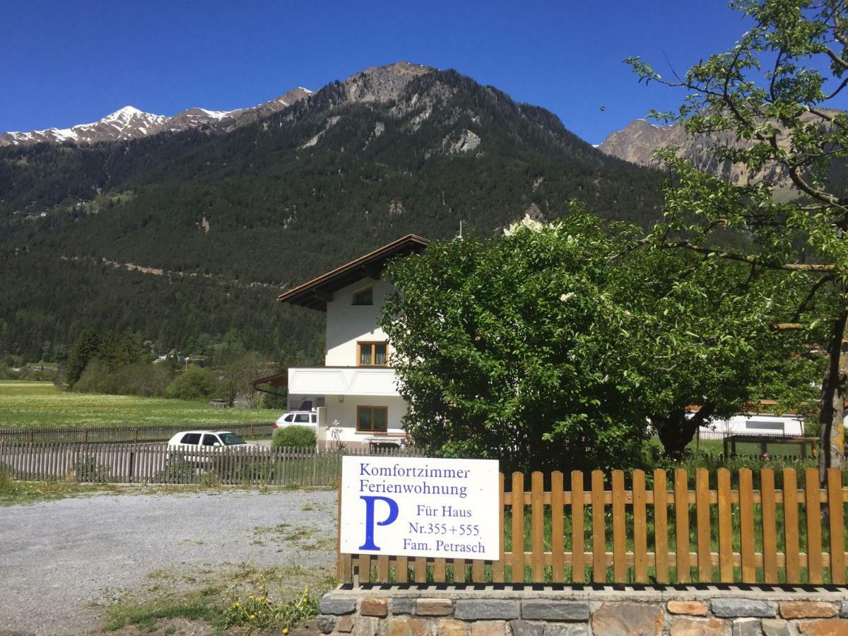 Haus-Nummer 355 Bei Renate & Roland Pfunds Zewnętrze zdjęcie